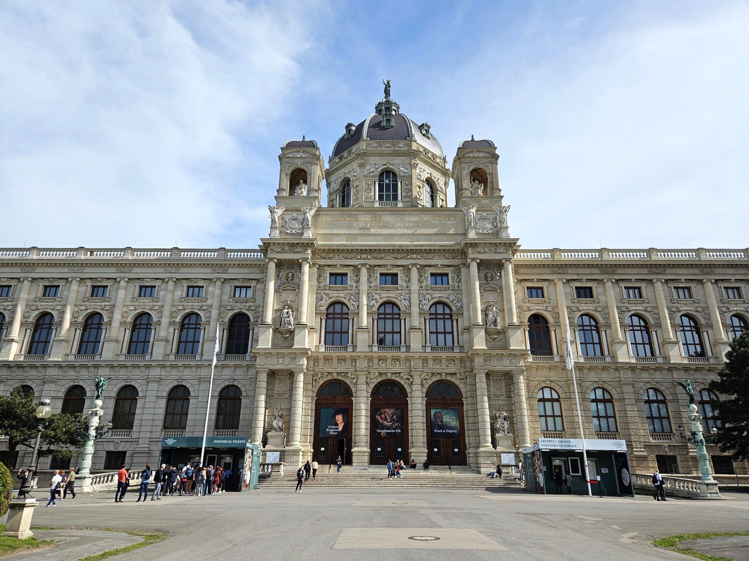 Muzeum historii sztuki w wiedniu na placu marii teresy