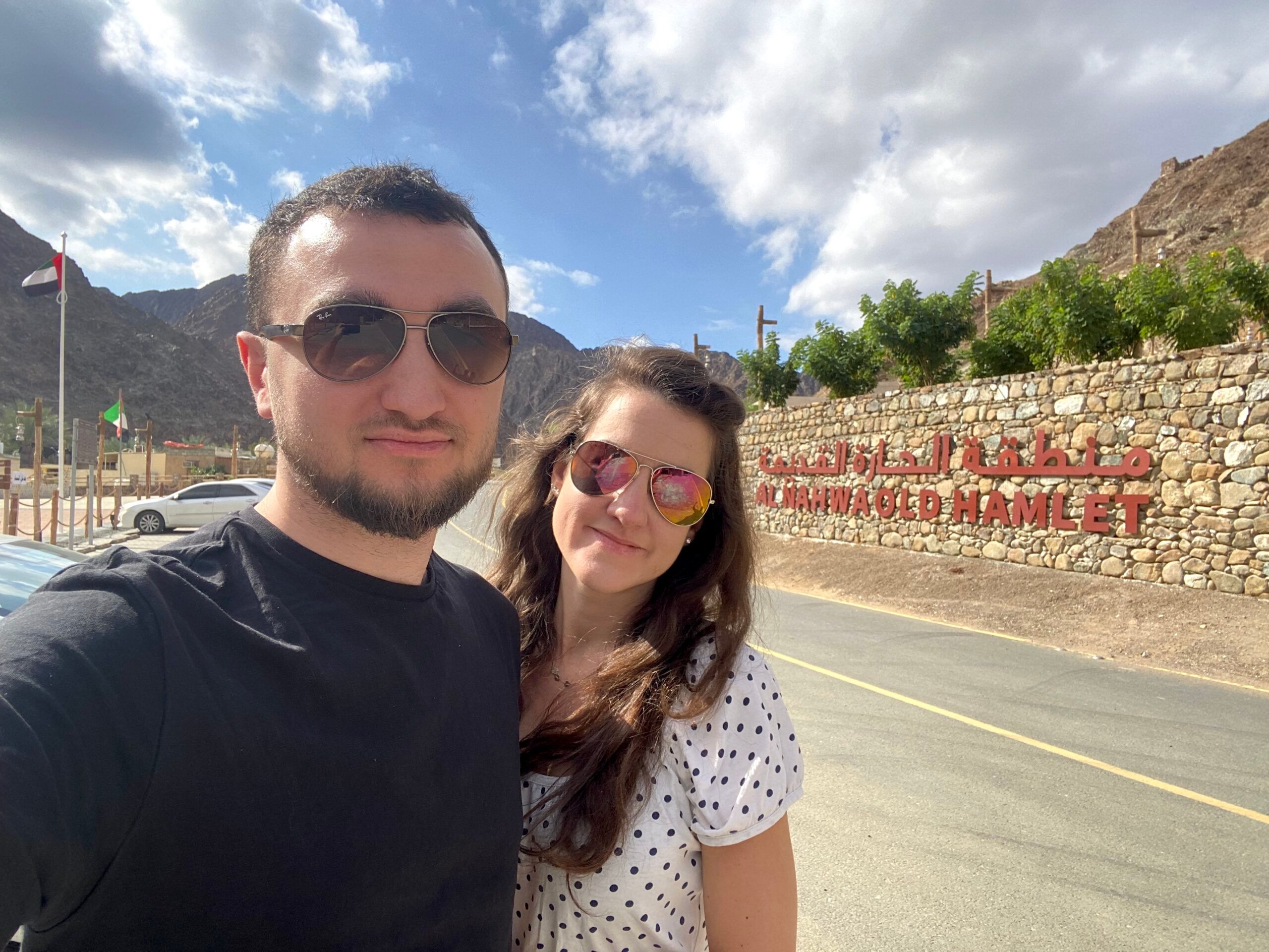 Para przy znaku al nahwa old hamlet w górzystym nahwa w zea