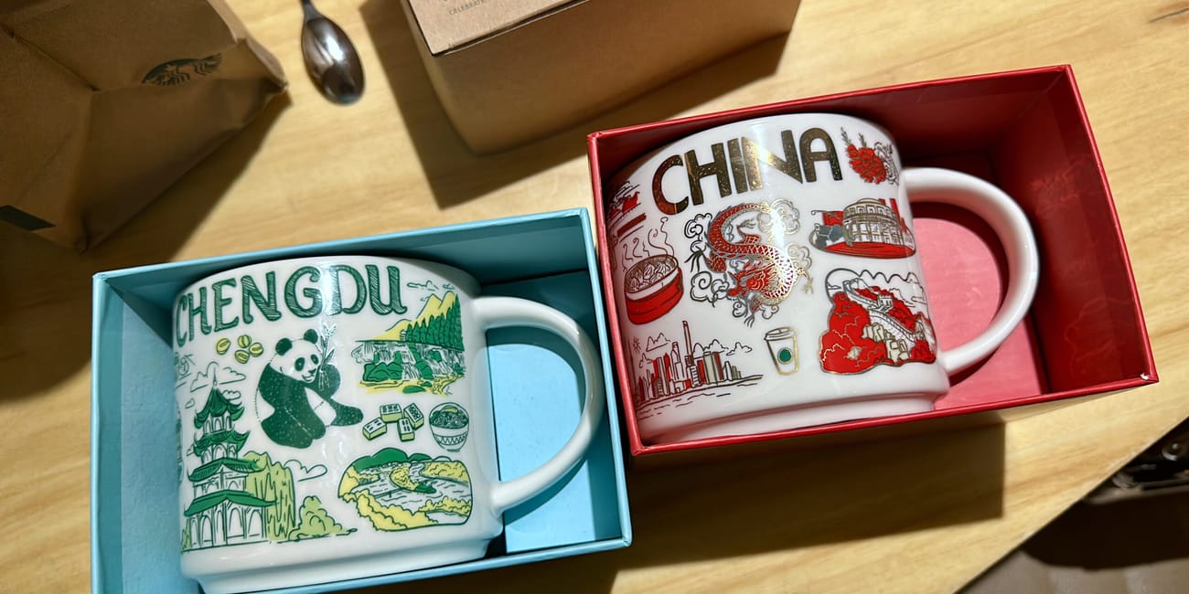 Kubki z napisami chengdu i china w kolorowych pudełkach prezentowych