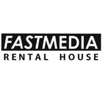 Logo fastmedia rental house na białym tle