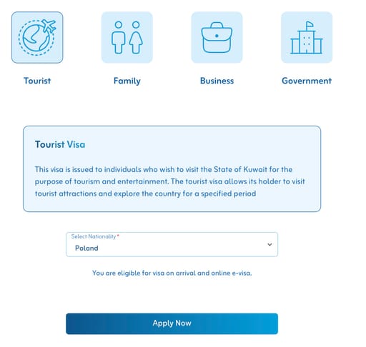 Strona portalu e-wizy kuwejtu z wybraną opcją tourist visa i przyciskiem apply now