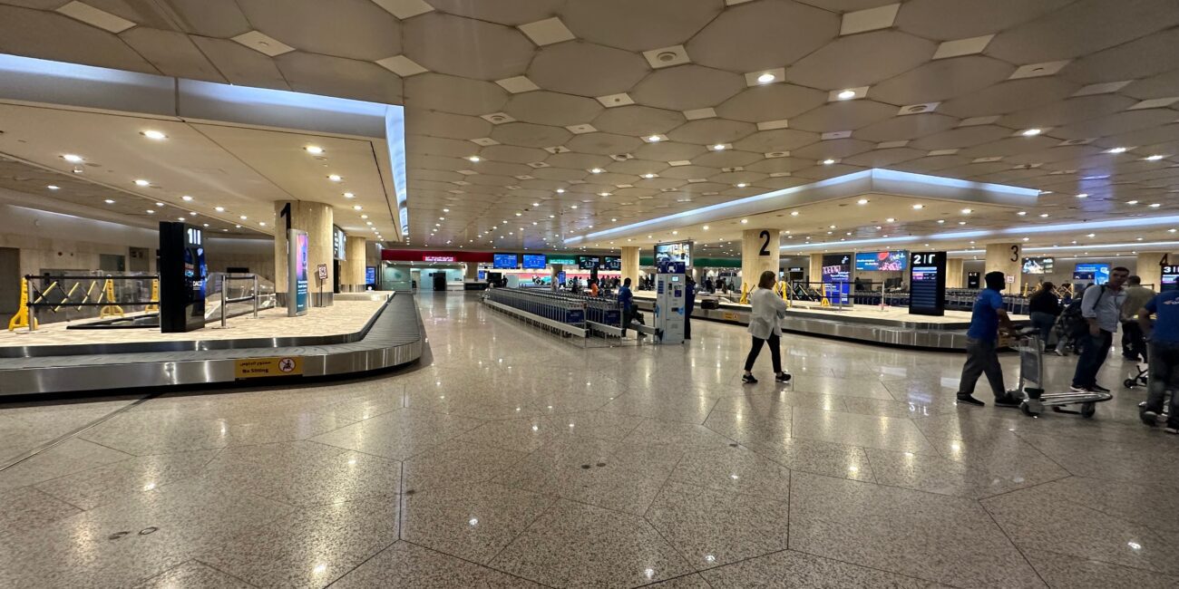 Saudi Arabia, Visas and documents