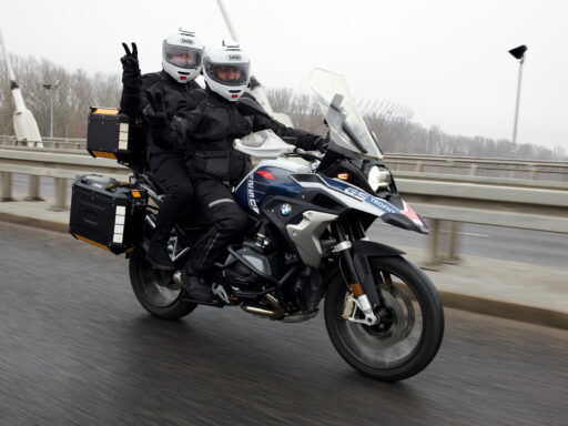 Warsaw Travelers, Jadzia i Filip on road