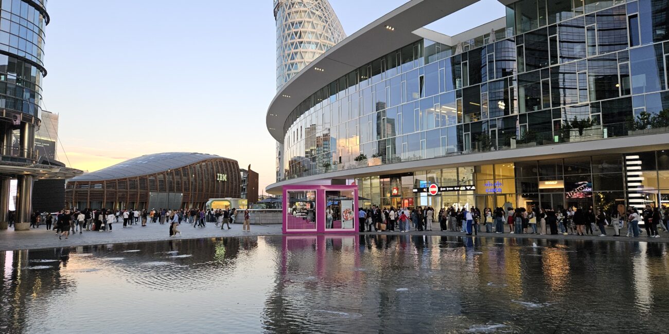 Italy, Milano Piazza Gae Aulenti