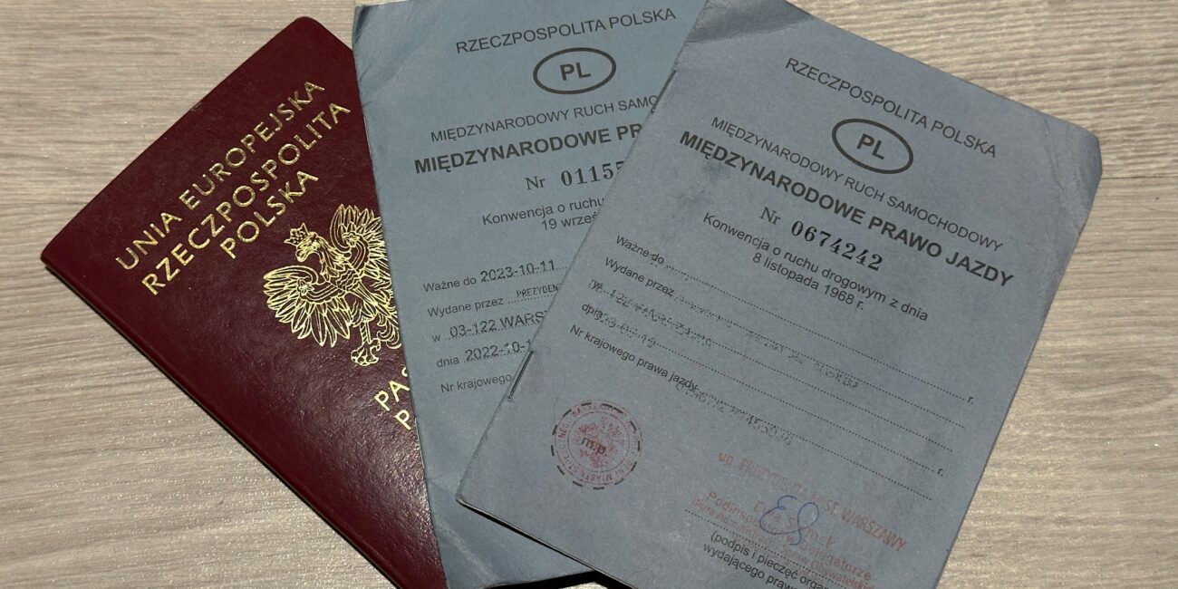 International Driving Permit, Article cover