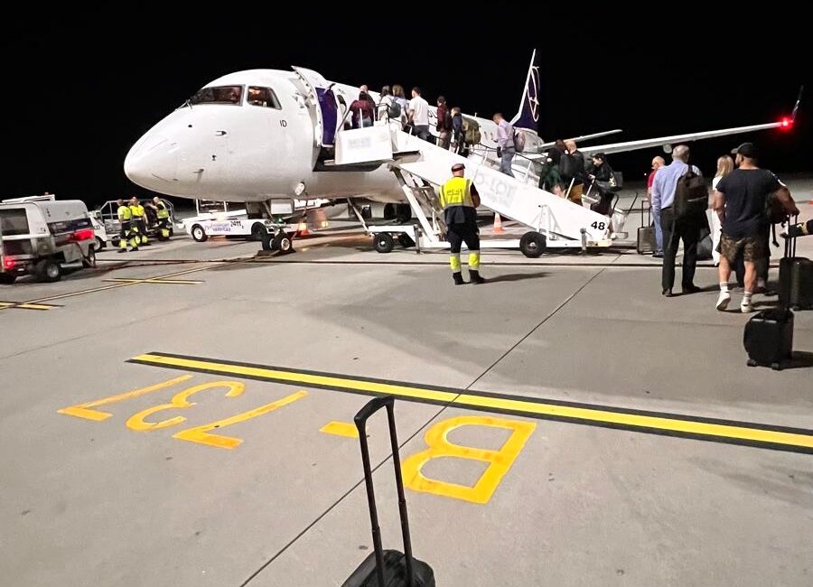 Lost luggage, Article photo