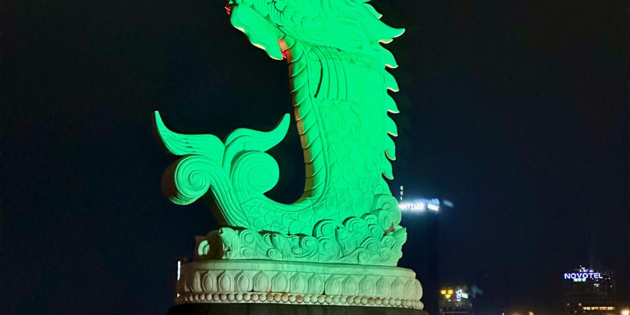Vietnam, Da Nang Dragon Carp Fountain