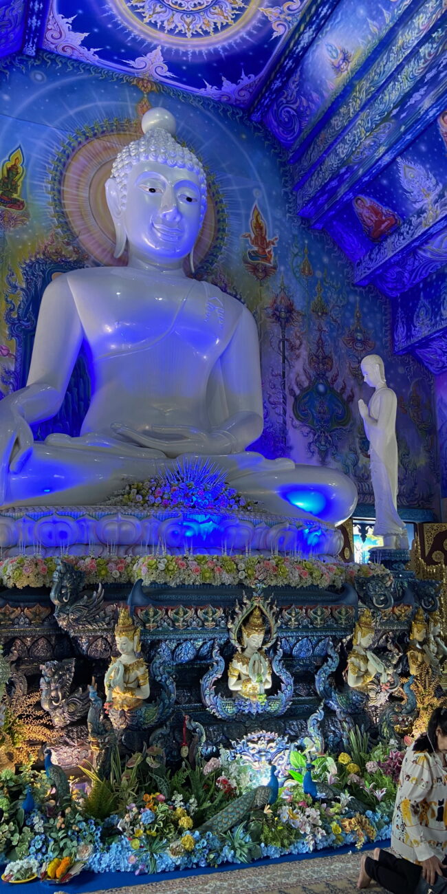Thailand, Chiang Rai Wat Rong Suea Ten