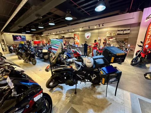 Desert Horizons Motorcycle Expedition, Kuwait