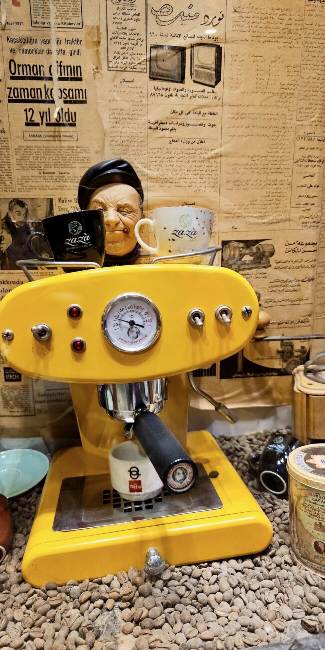 Iraq, baghdad al rasheed street