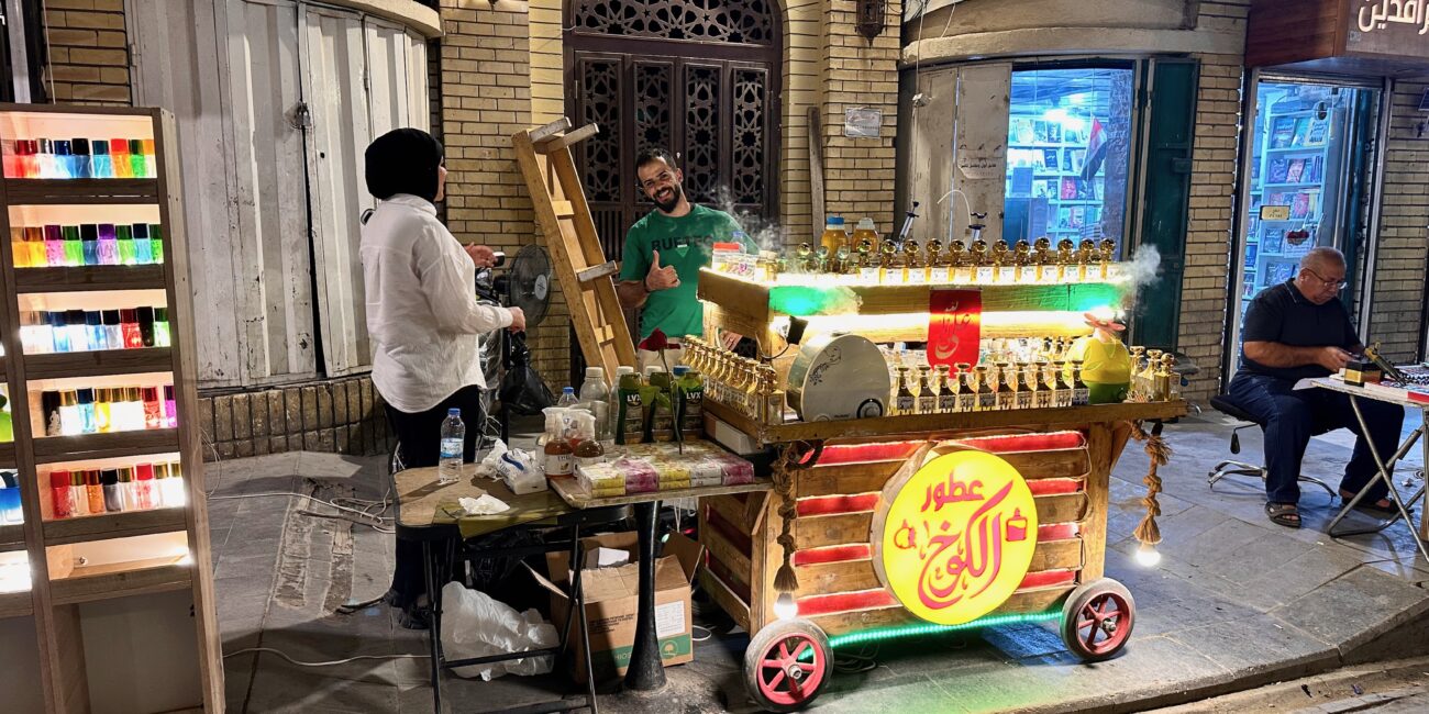 Iraq, baghdad mutanabbi street