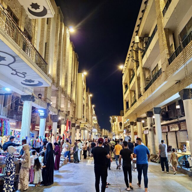 Iraq, baghdad mutanabbi street